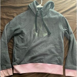 Small Women’s Gray Under Armour Hoodie